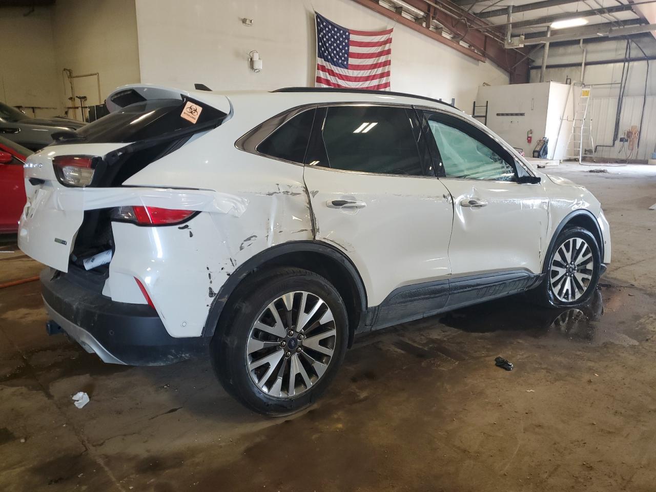 FORD ESCAPE TITANIUM