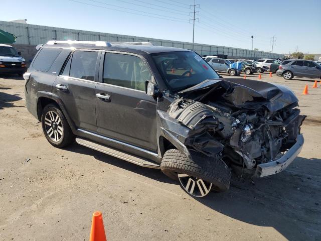 2019 TOYOTA 4RUNNER SR JTEBU5JR8K5696132