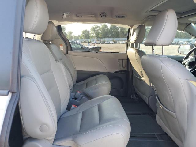 2019 TOYOTA SIENNA XLE 5TDDZ3DC8KS220399