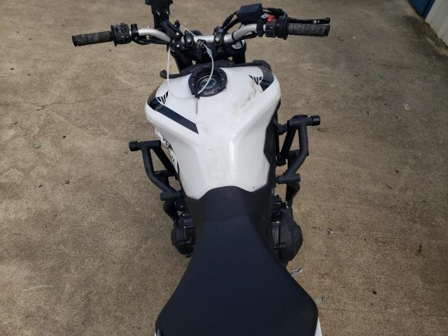 2017 YAMAHA FZ09 JYARN53E9HA000254