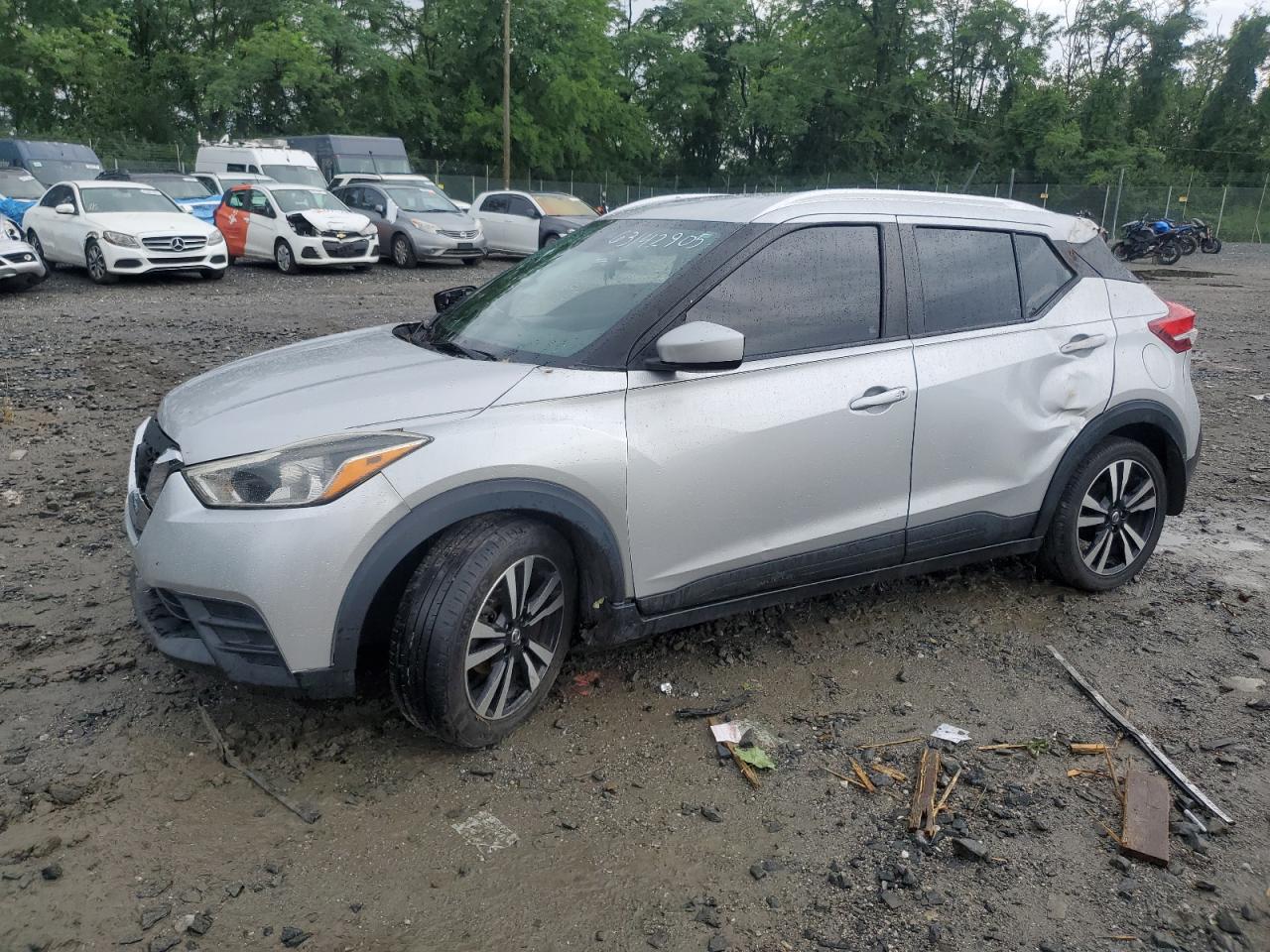 NISSAN KICKS SV