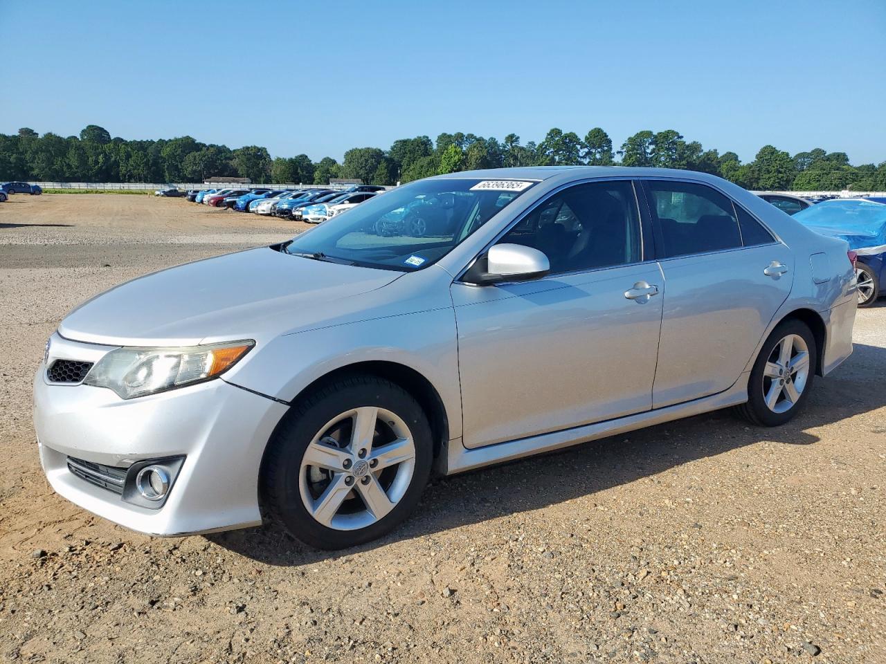 TOYOTA CAMRY BASE