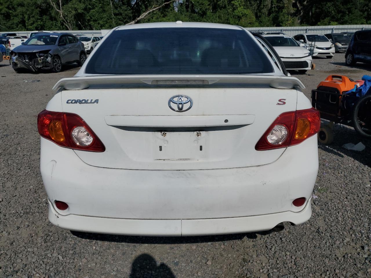 TOYOTA COROLLA BASE