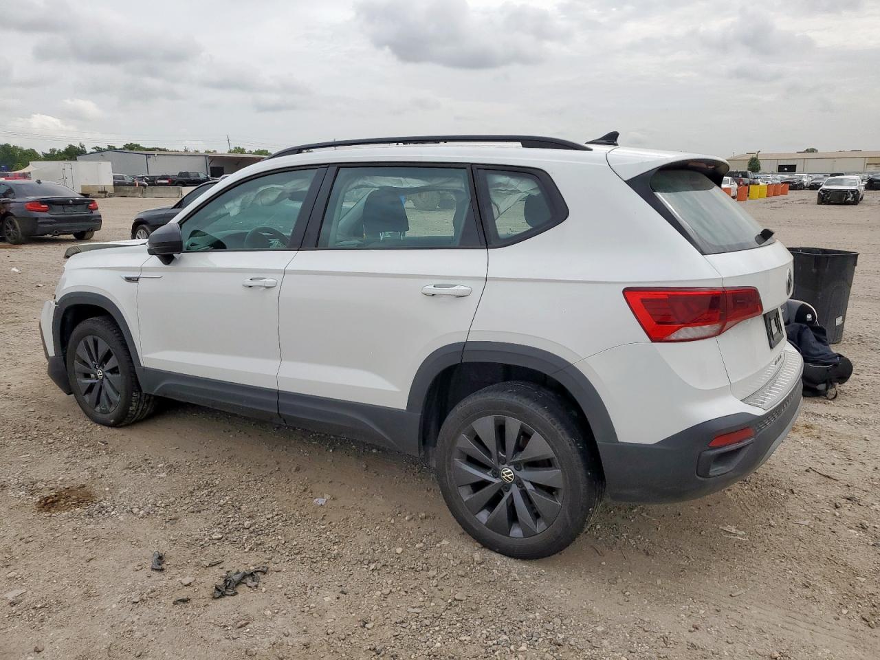 VOLKSWAGEN TAOS S