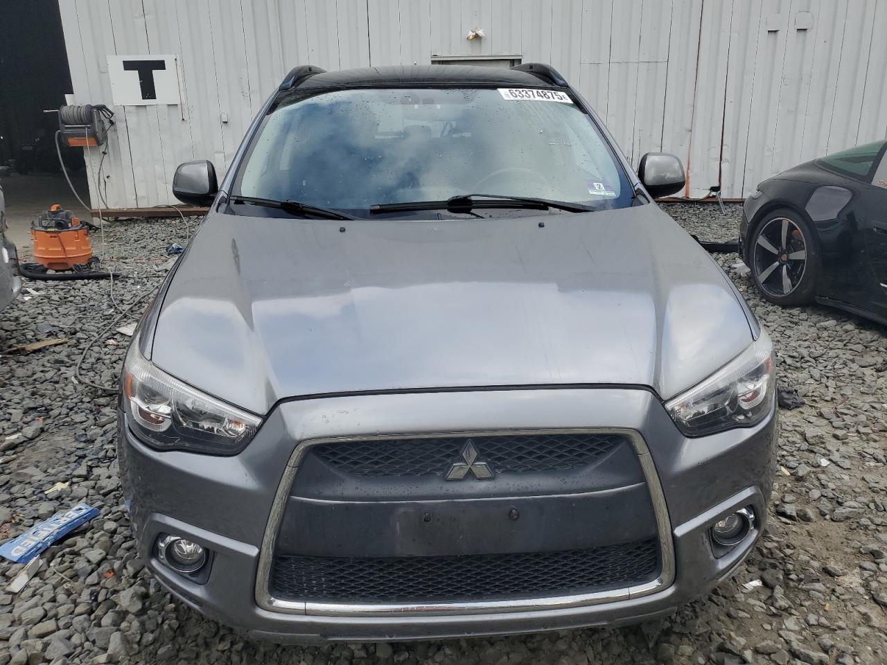 MITSUBISHI OUTLANDER SE