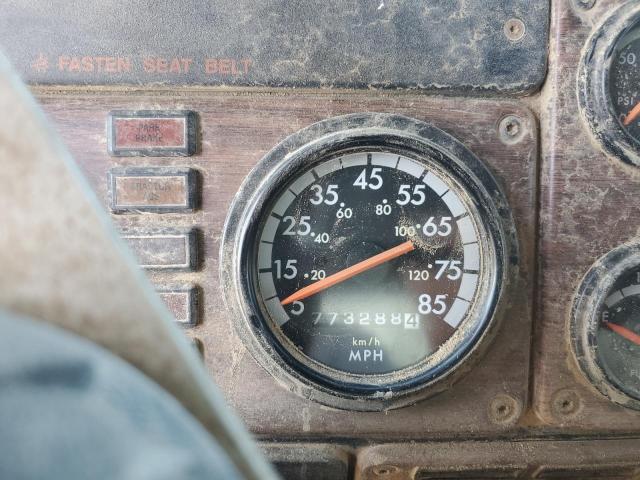 2001 FREIGHTLINER FLD120 #3211177647