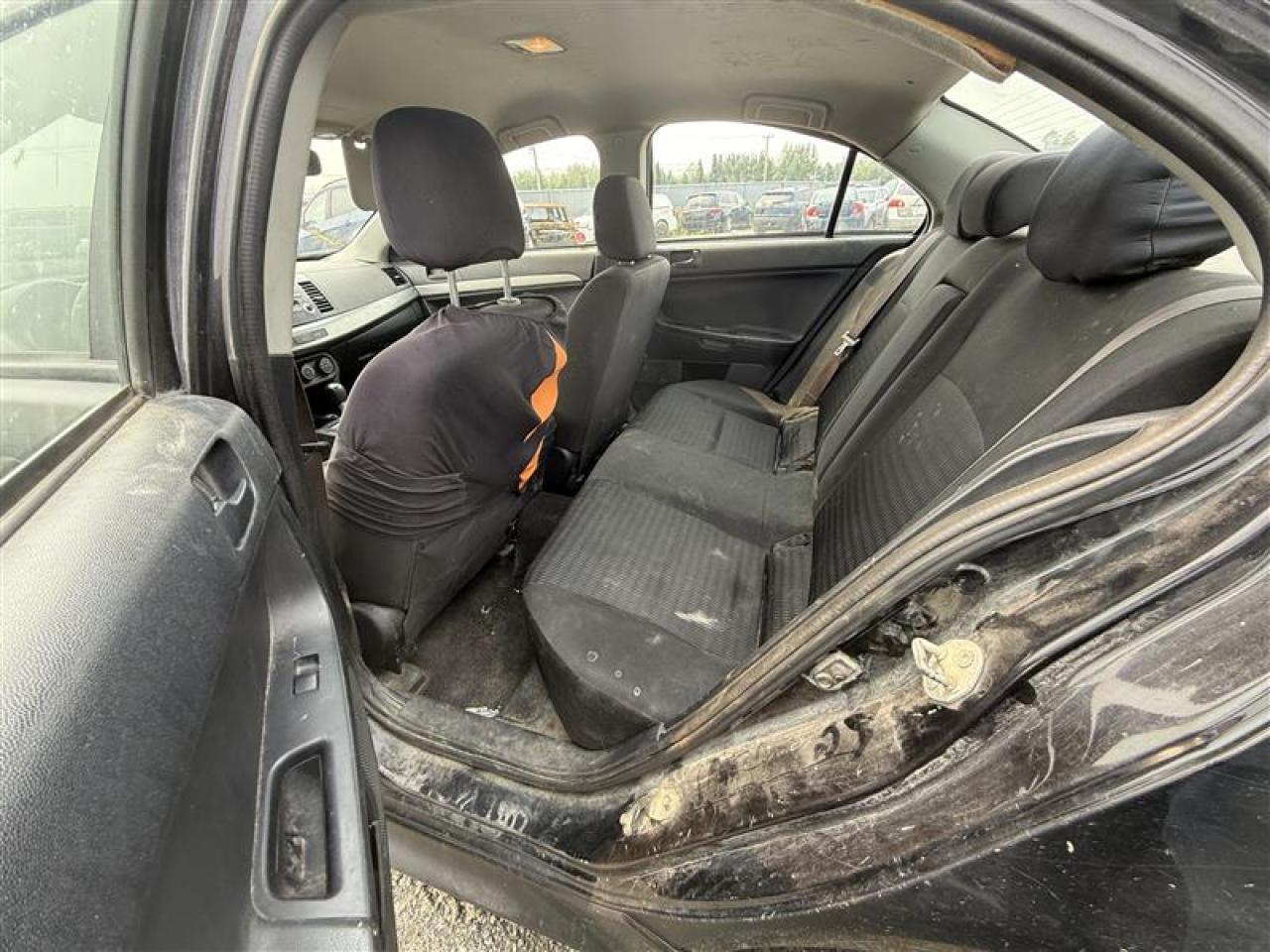 MITSUBISHI LANCER SE