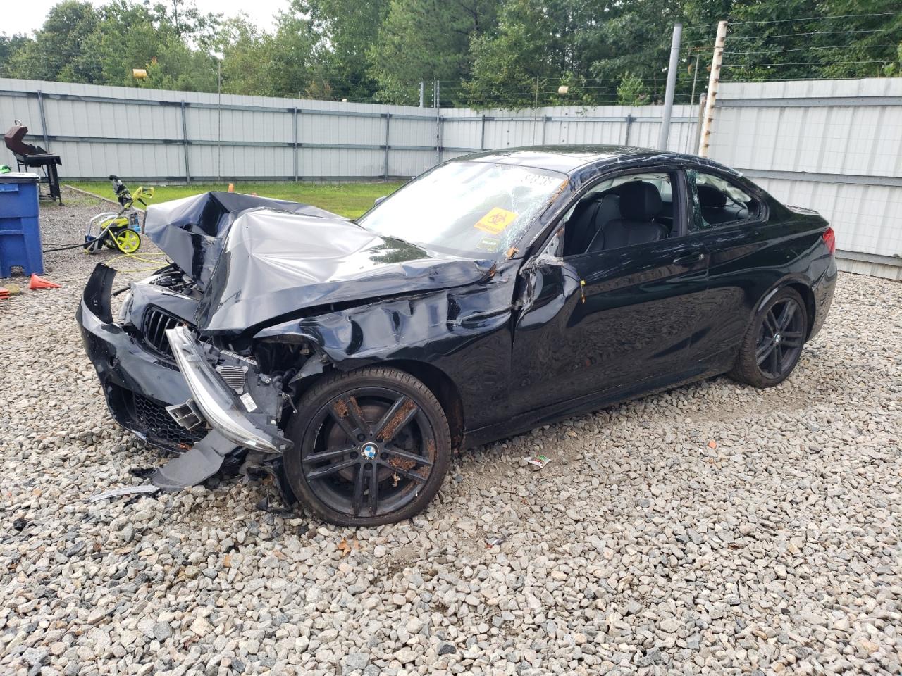 BMW 2 SERIES 230XI