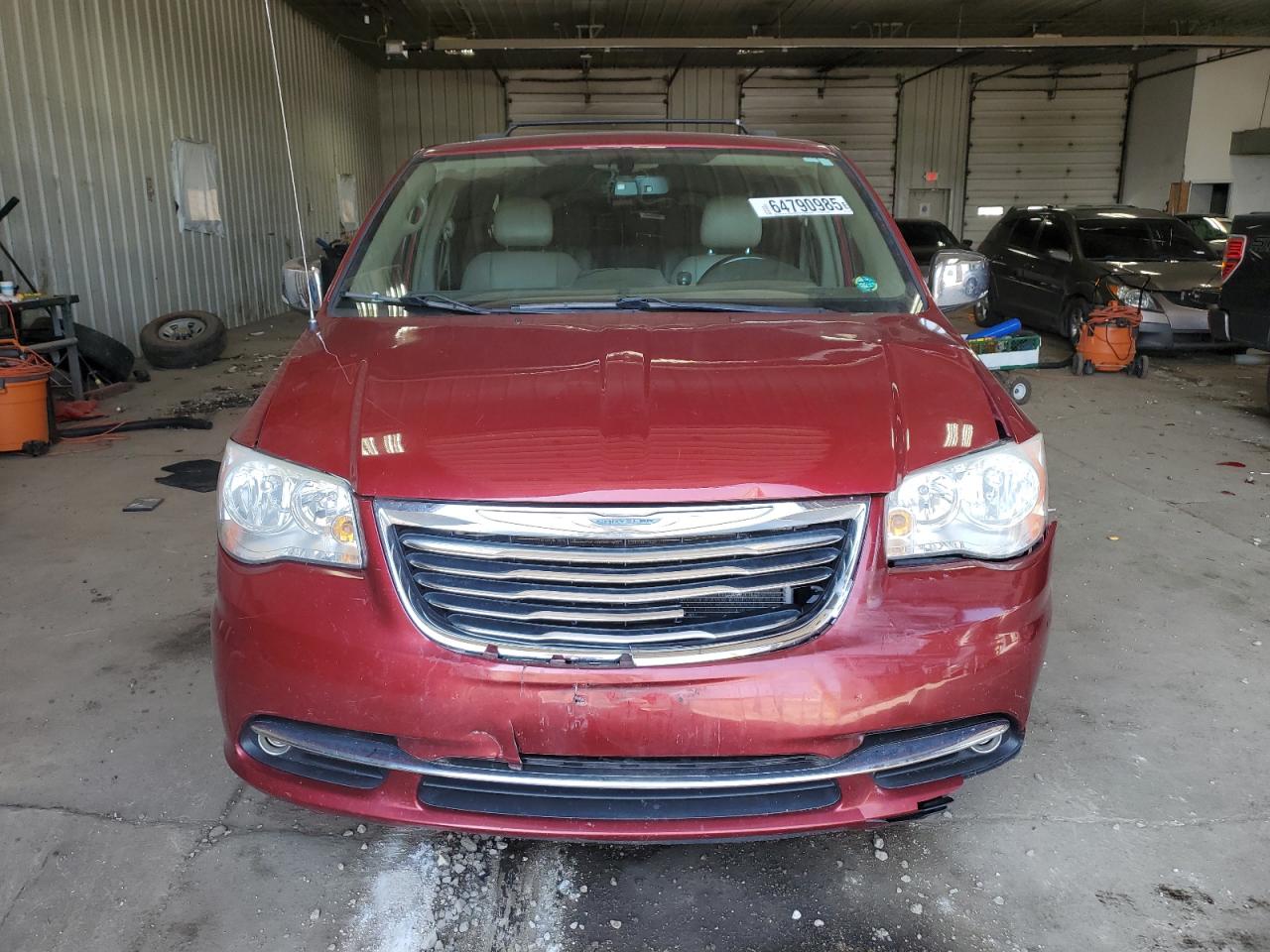 CHRYSLER TOWN & COUNTRY TOURING L
