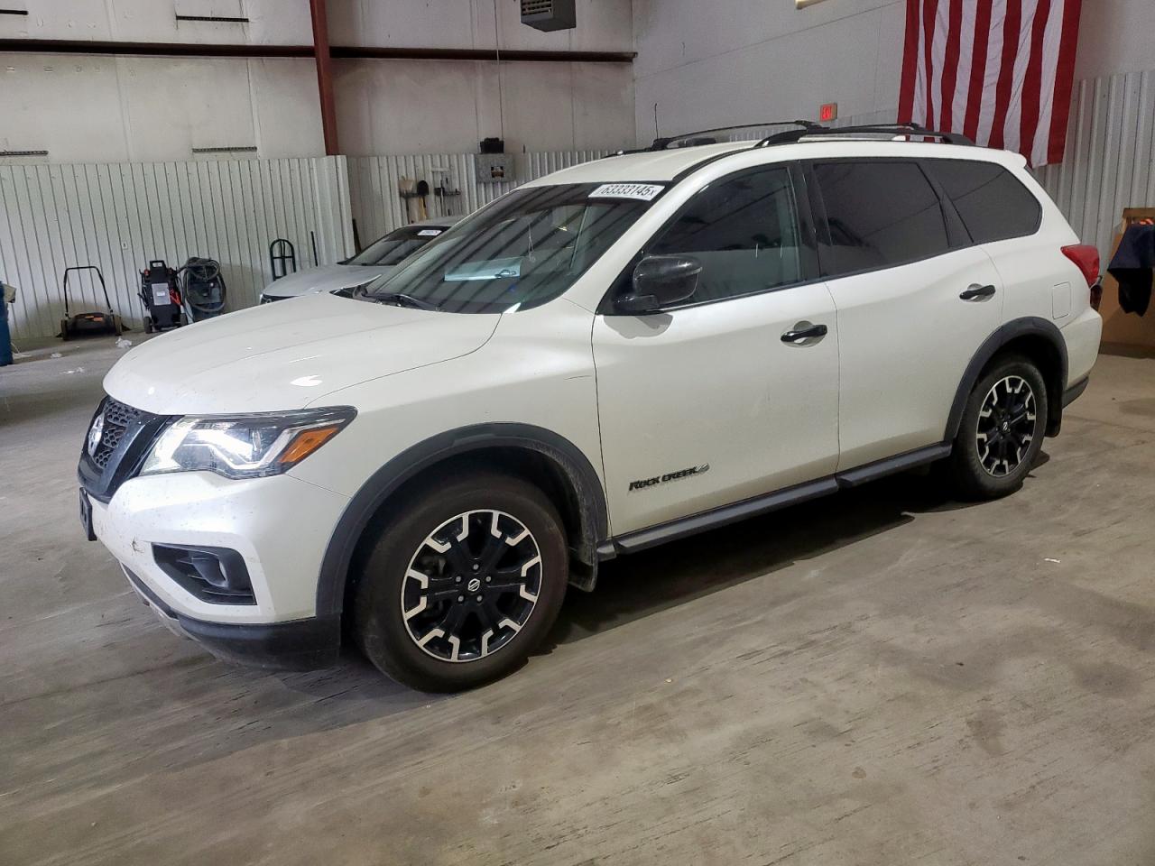 NISSAN PATHFINDER SV
