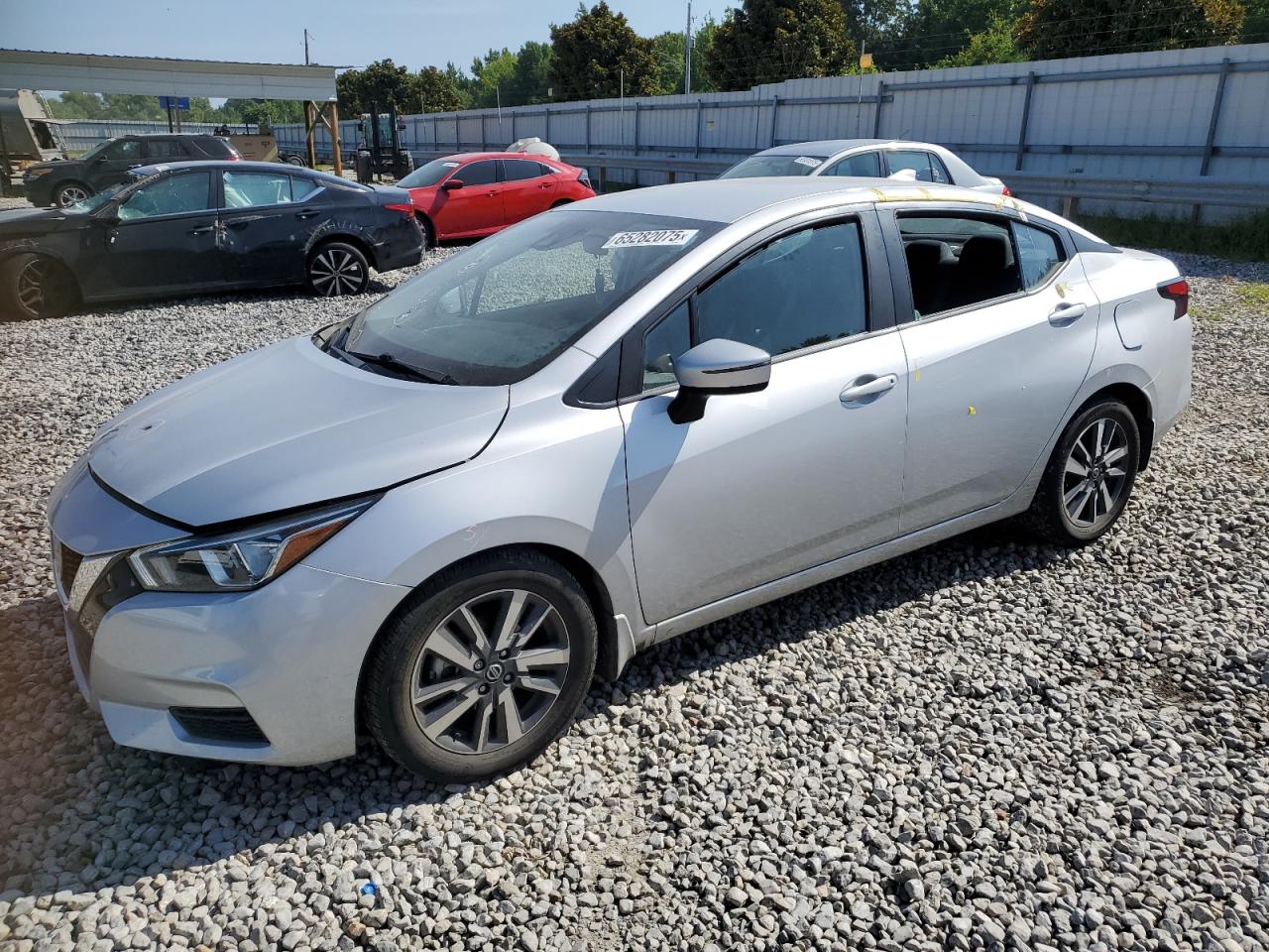 NISSAN VERSA SV