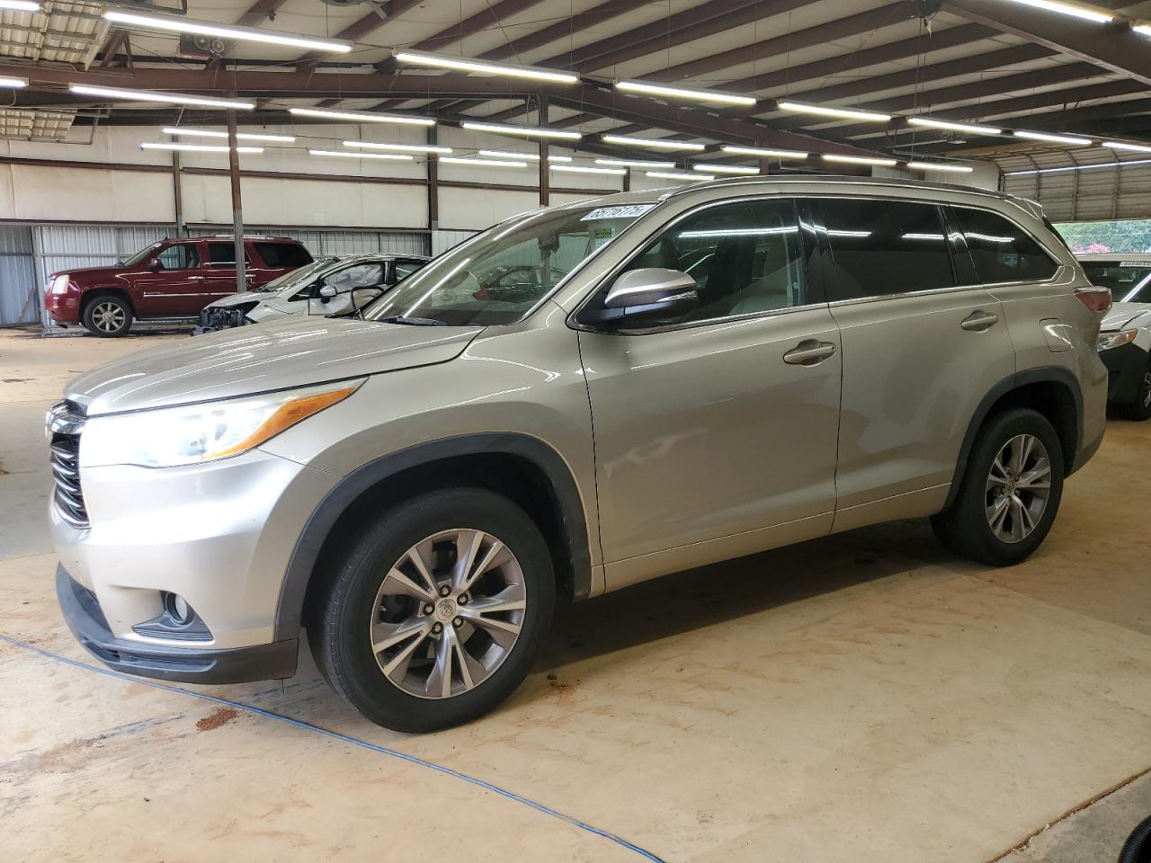 TOYOTA HIGHLANDER XLE