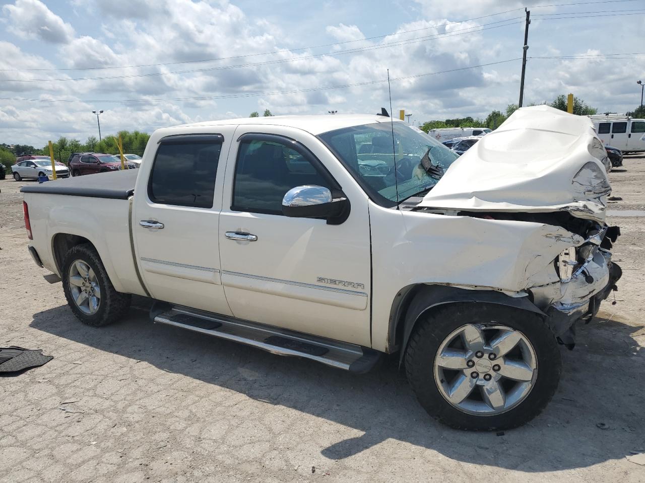 GMC SIERRA C1500 SLT