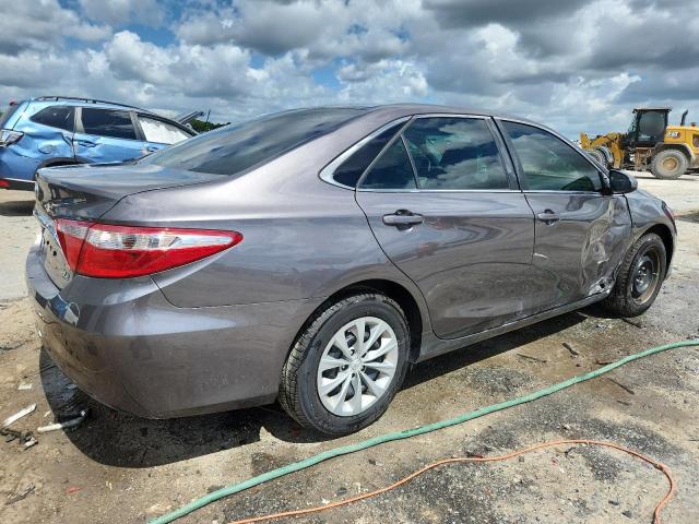 Vin: 4t1bf1fk5hu453181, lot: 62499525, toyota camry le 20173