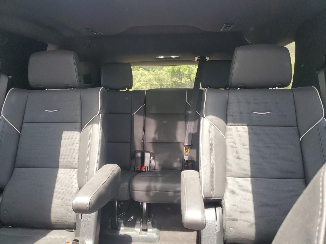 CADILLAC ESCALADE PREMIUM LUXURY