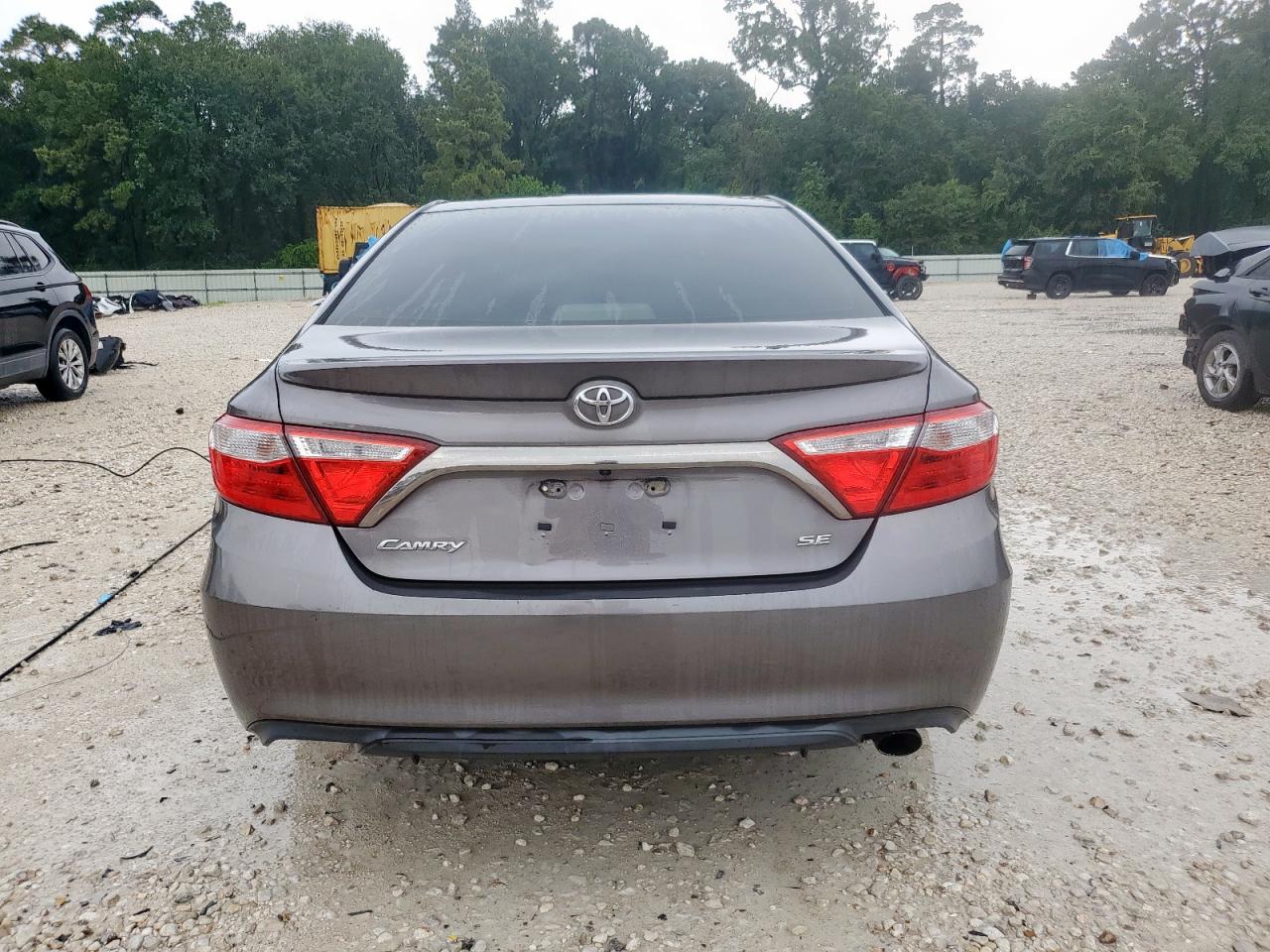 Toyota Camry le 2017