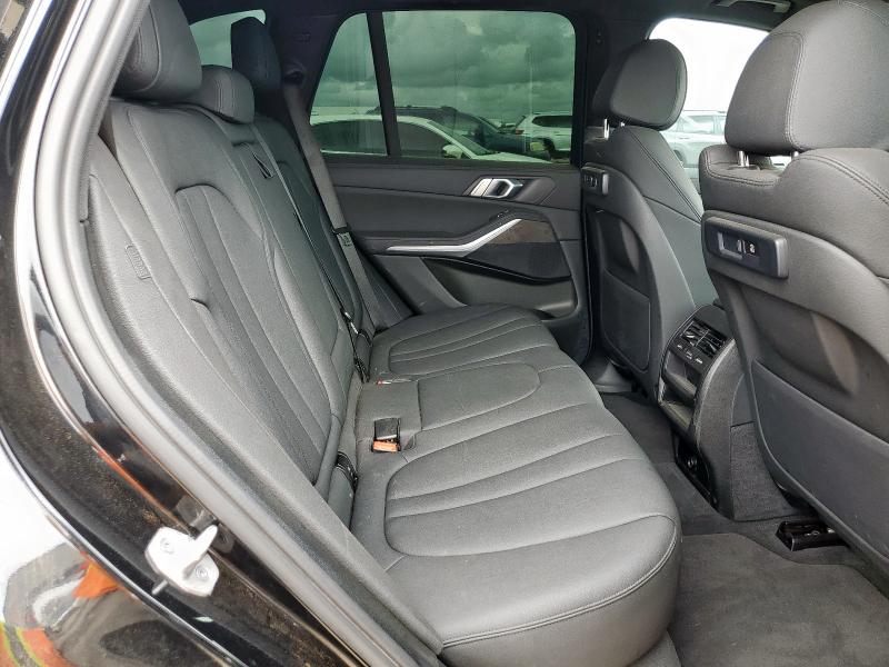 2021 BMW X5 XDRIVE4 5UXCR6C03M9F09651