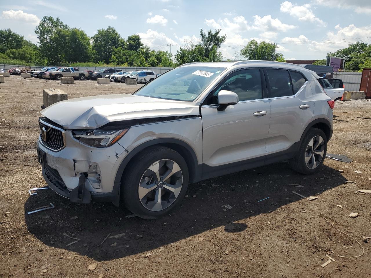 VOLVO XC40 PLUS