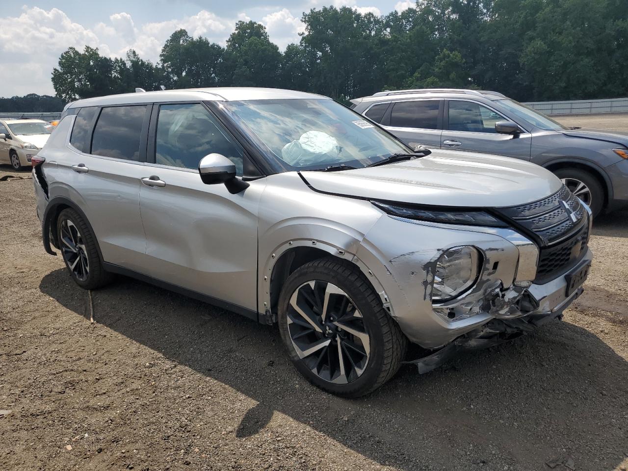 MITSUBISHI OUTLANDER ES