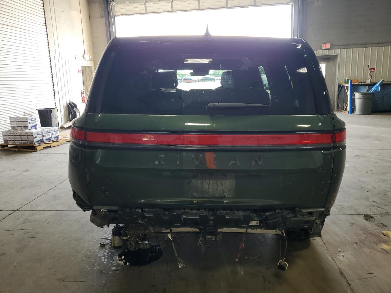 RIVIAN R1S ADVENTURE