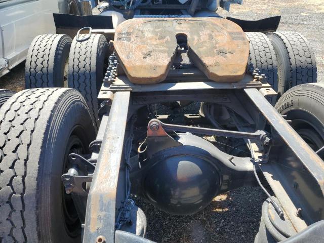 2010 VOLVO VN VNL #3206589554