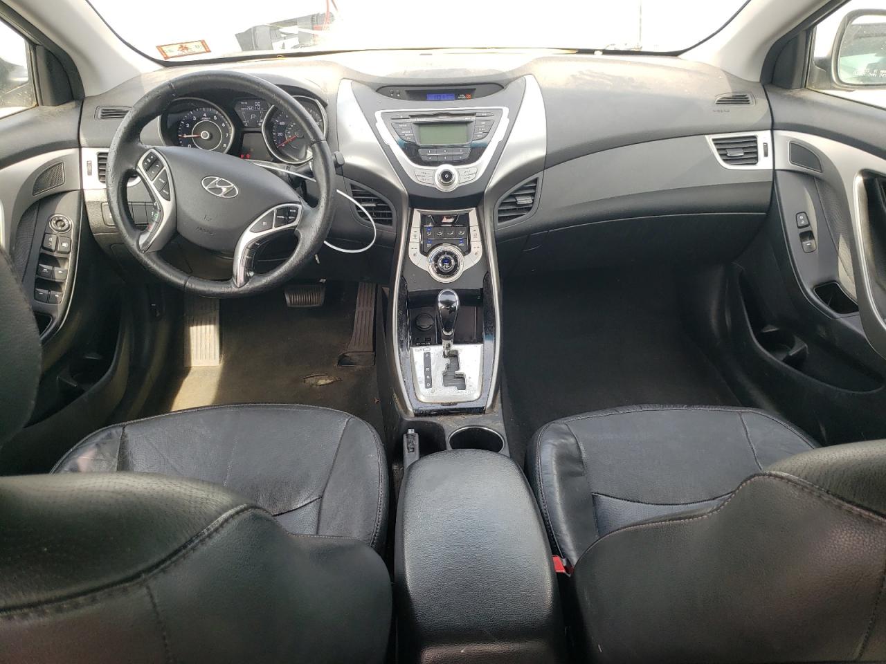 Hyundai Elantra gl 2013