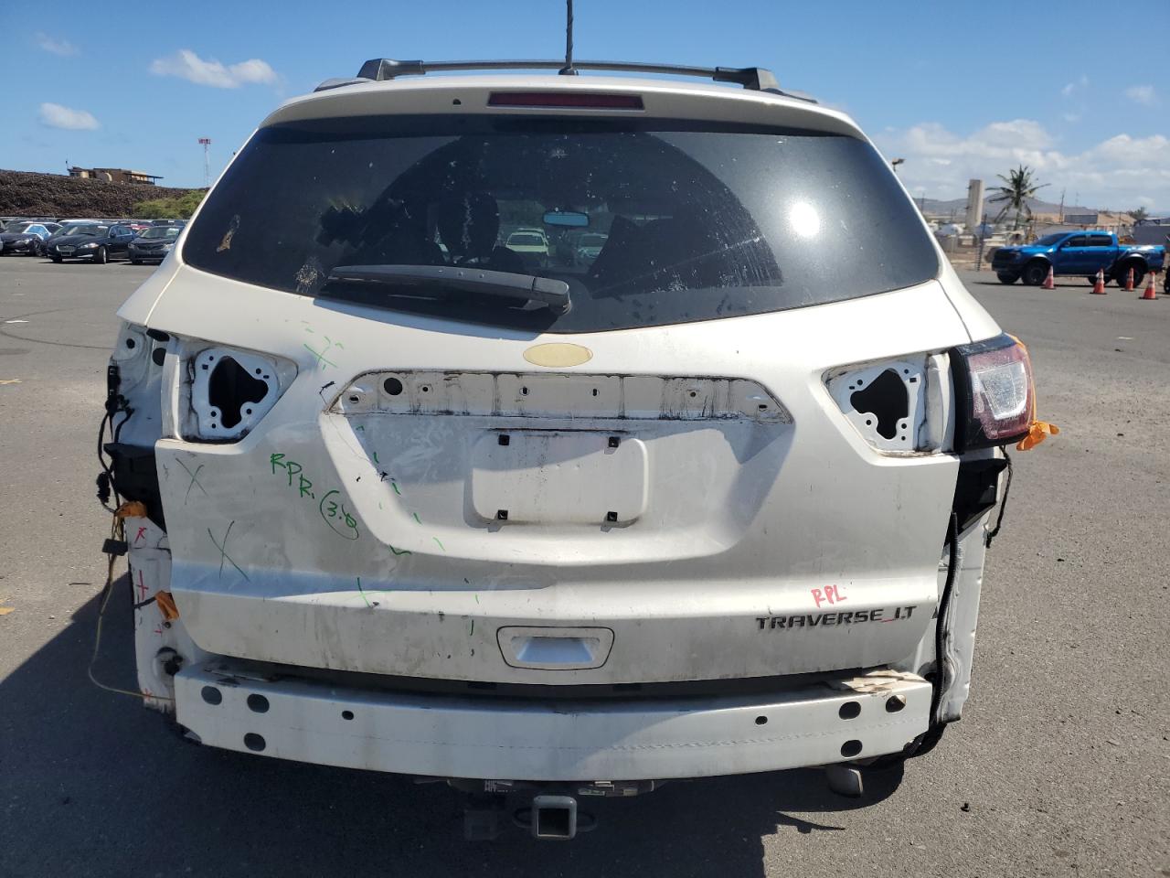 CHEVROLET TRAVERSE LT