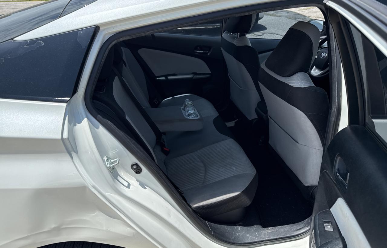 Toyota Prius 2016