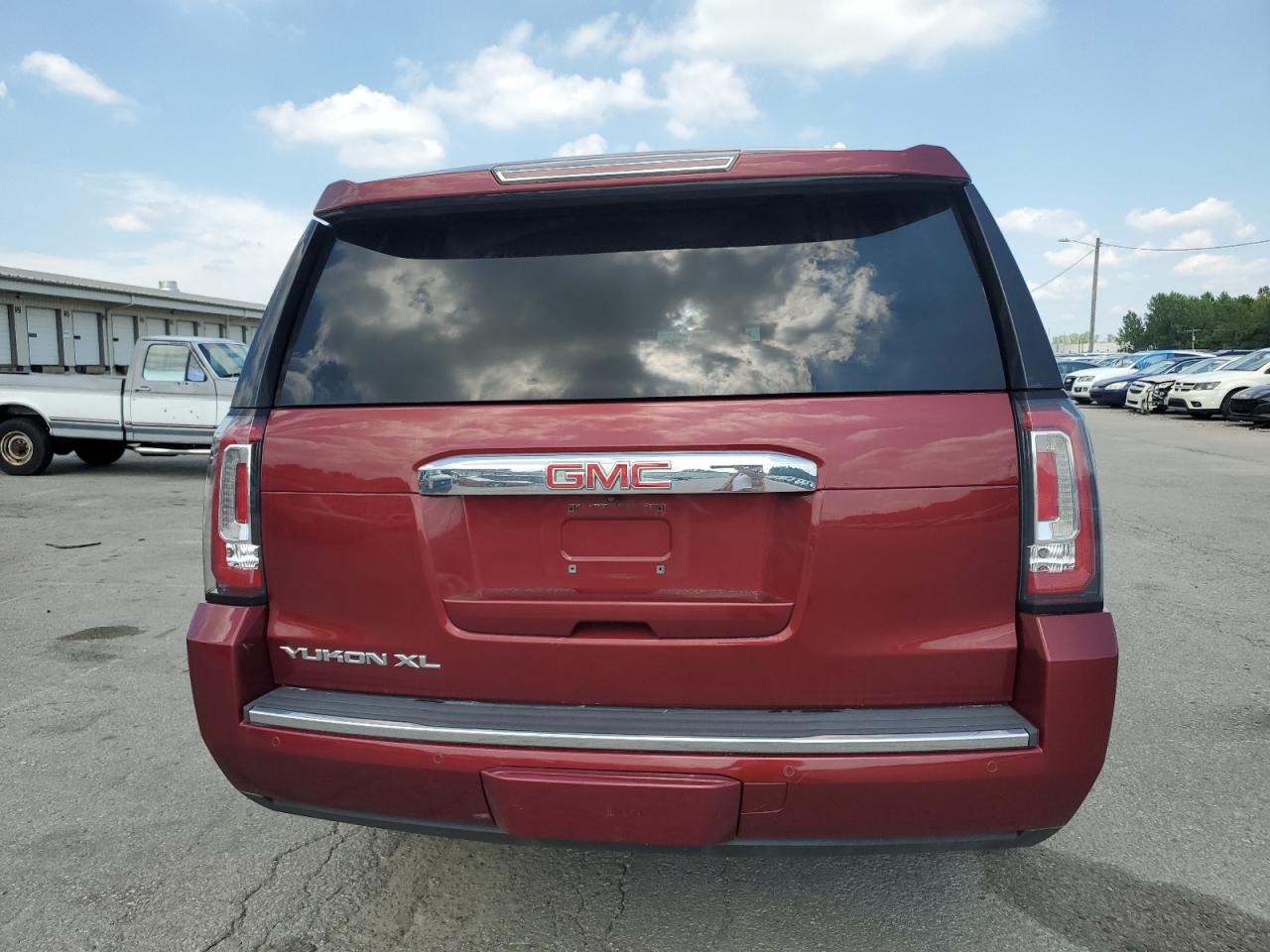 GMC YUKON DENALI