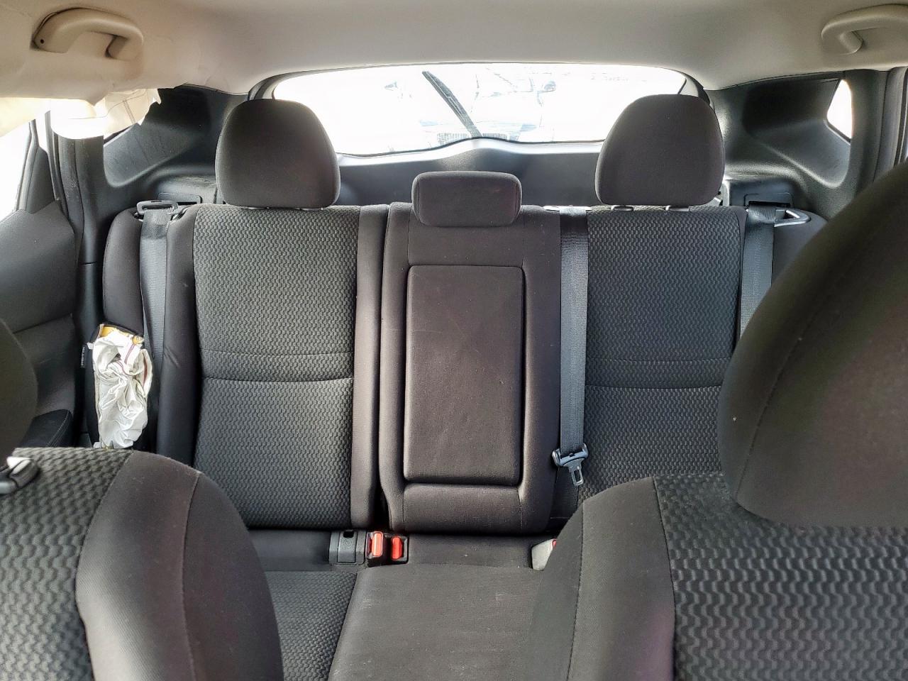 NISSAN ROGUE SPORT S