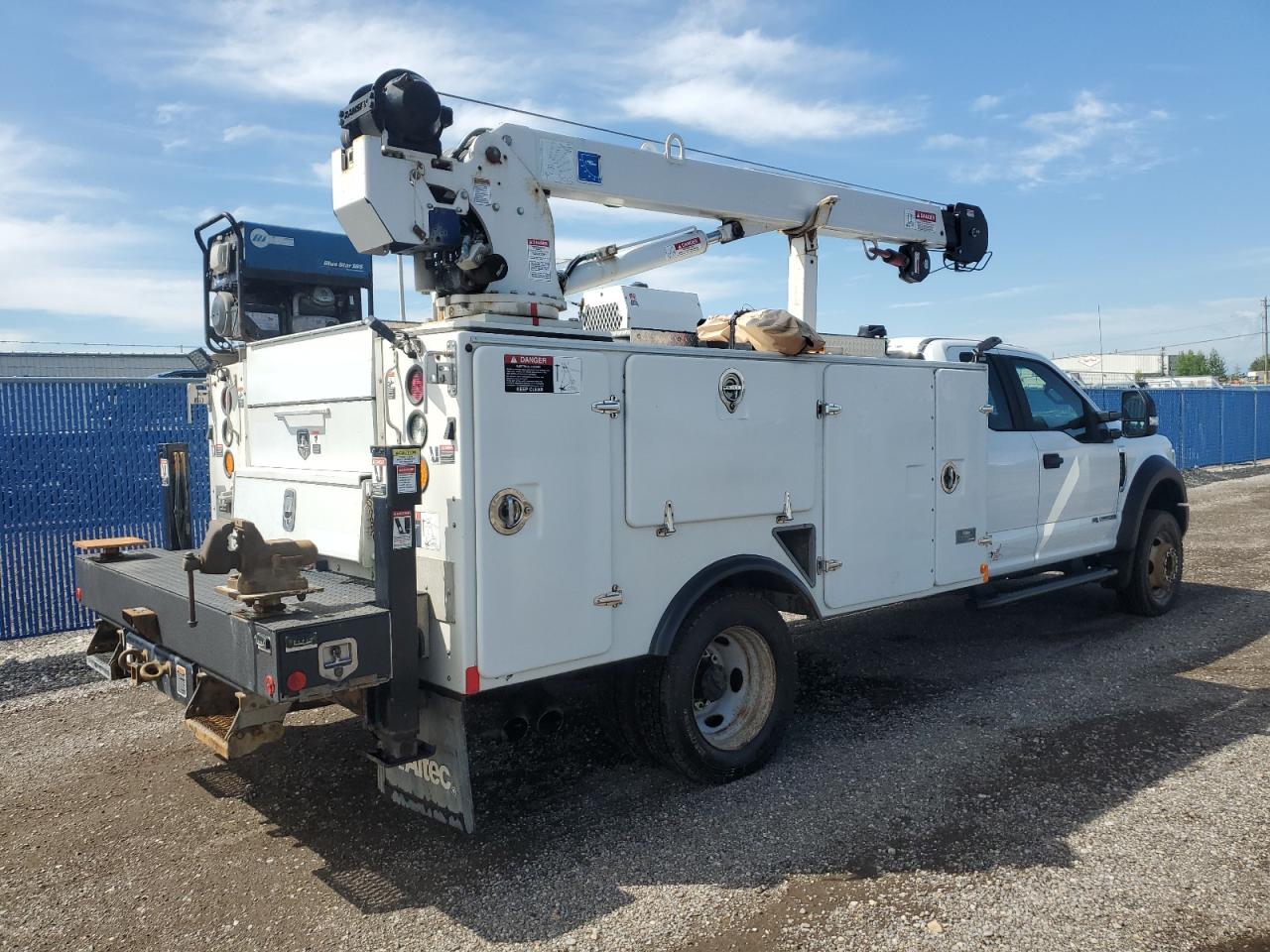 FORD F-550 SUPER DUTY