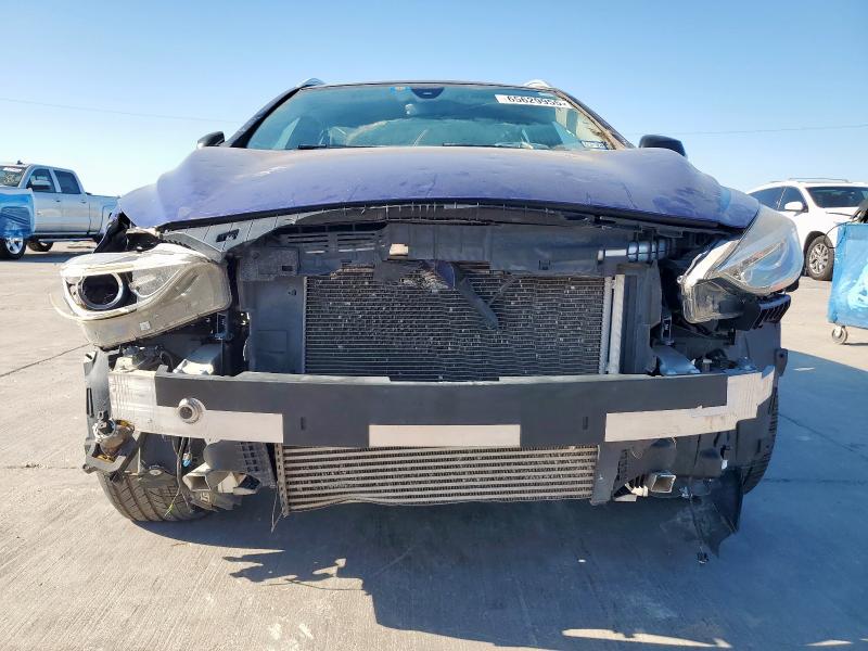 2017 INFINITI QX30 BASE SJKCH5CRXHA039517