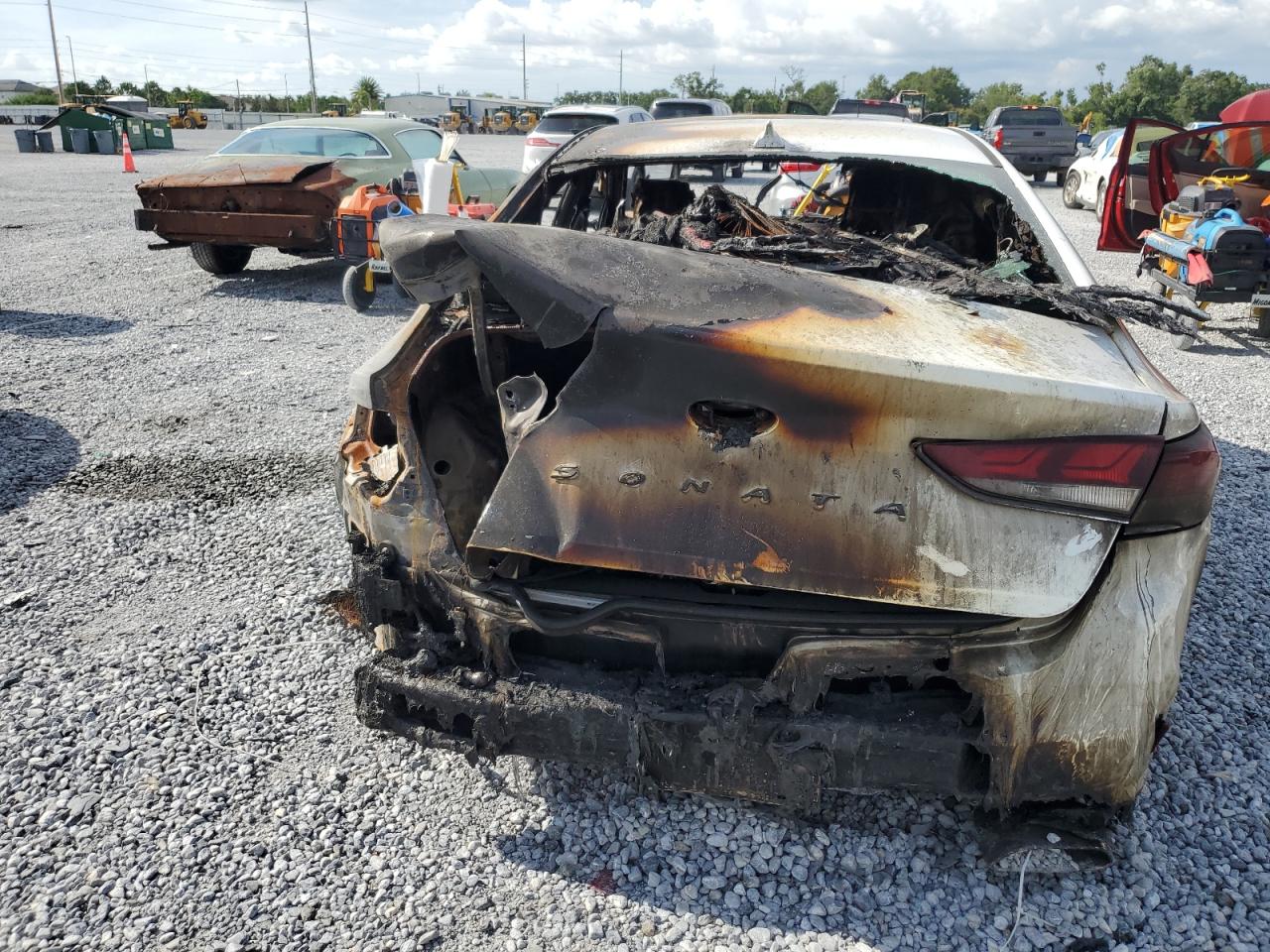 Lot #3305465109 2019 HYUNDAI SONATA LIMITED