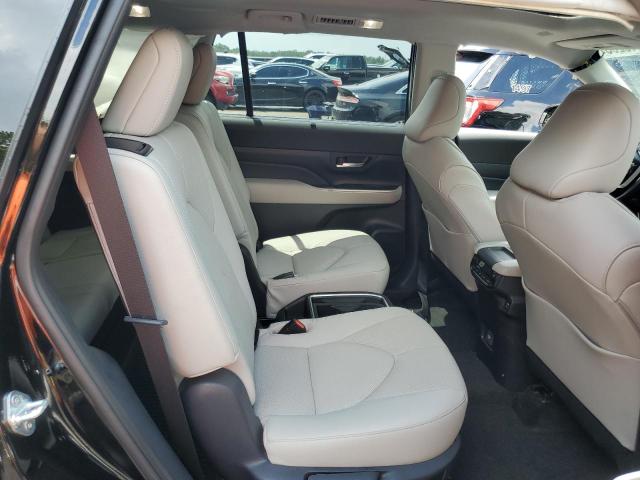 2024 TOYOTA GRAND HIGH 5TDAAAB53RS066360