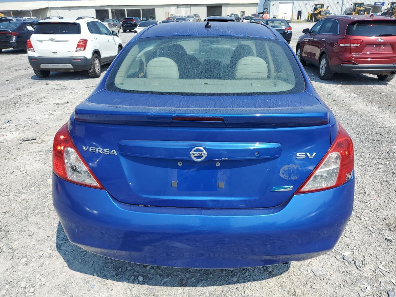 NISSAN VERSA S
