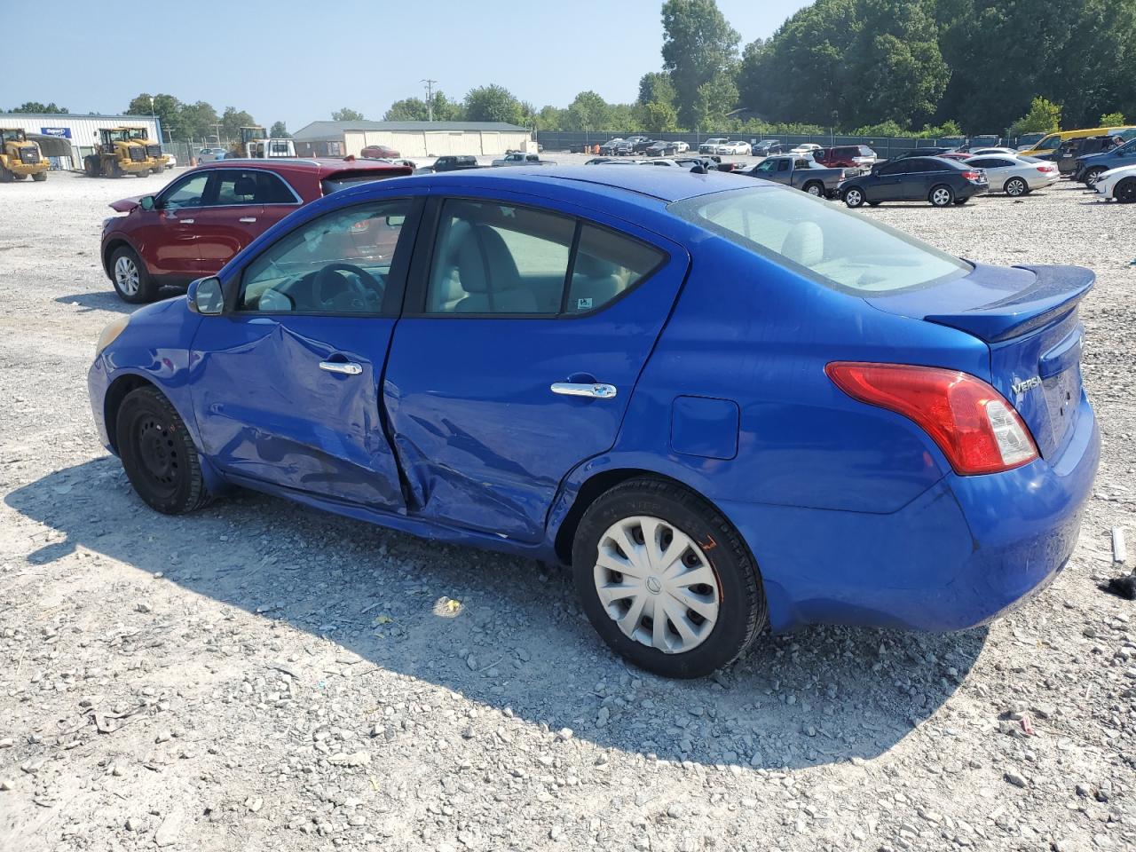 NISSAN VERSA S