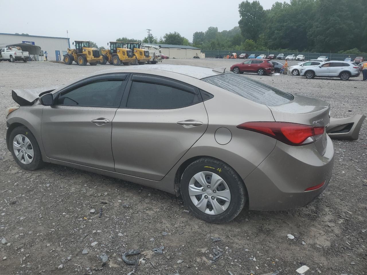 HYUNDAI ELANTRA SE