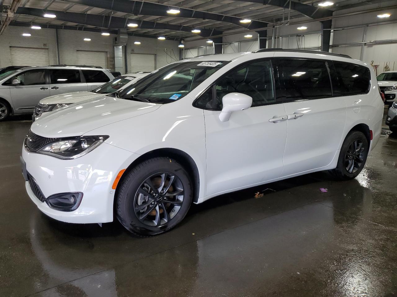 CHRYSLER PACIFICA TOURING L