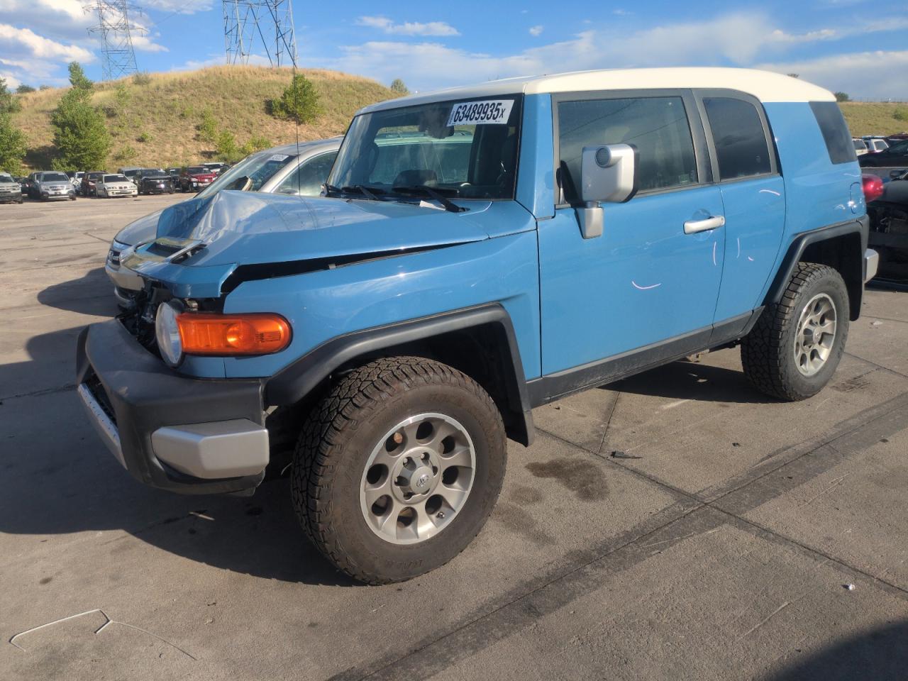 TOYOTA FJ CRUISER