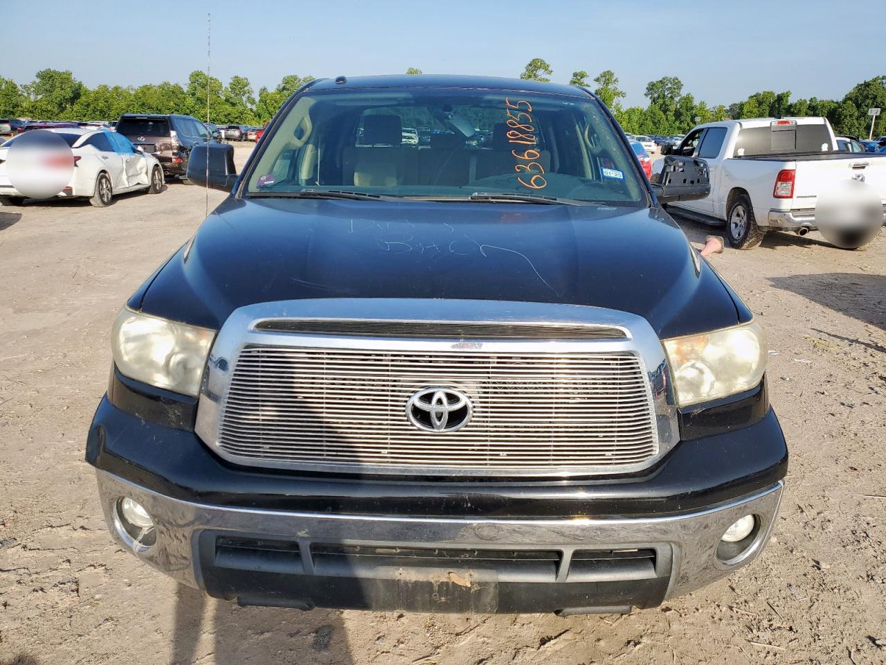 TOYOTA TUNDRA CREWMAX SR5