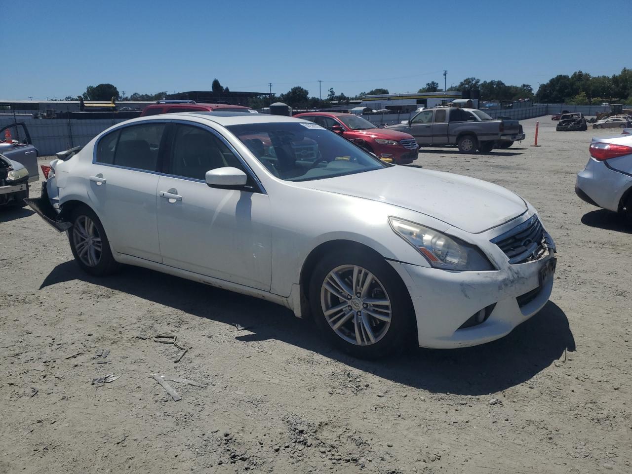 Infiniti G37 base 2013
