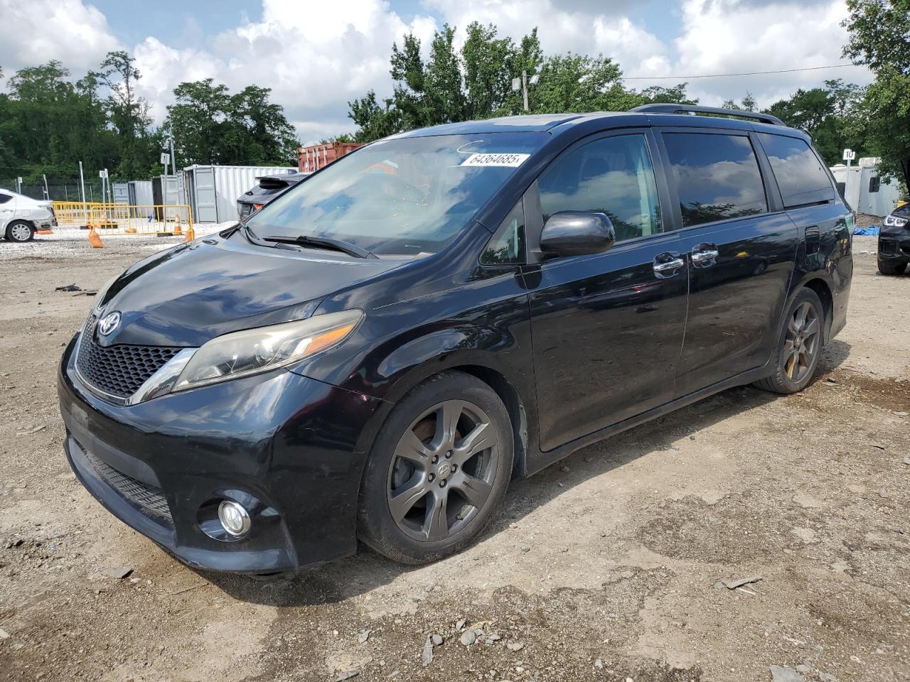 TOYOTA SIENNA SE