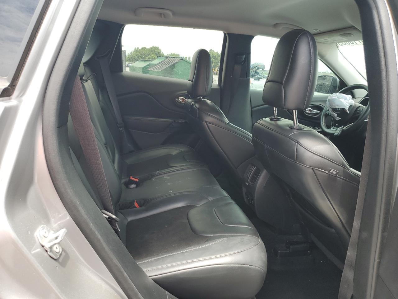 JEEP GRAND CHEROKEE LATITUDE PLUS