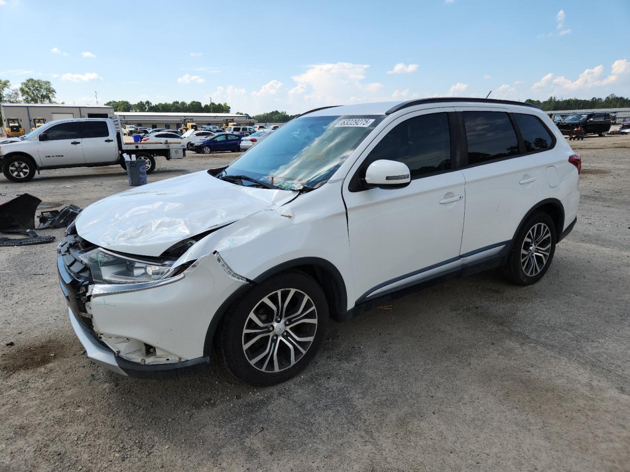 MITSUBISHI OUTLANDER SE