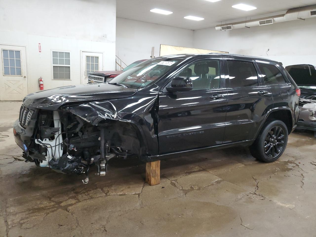 JEEP GRAND CHEROKEE LAREDO