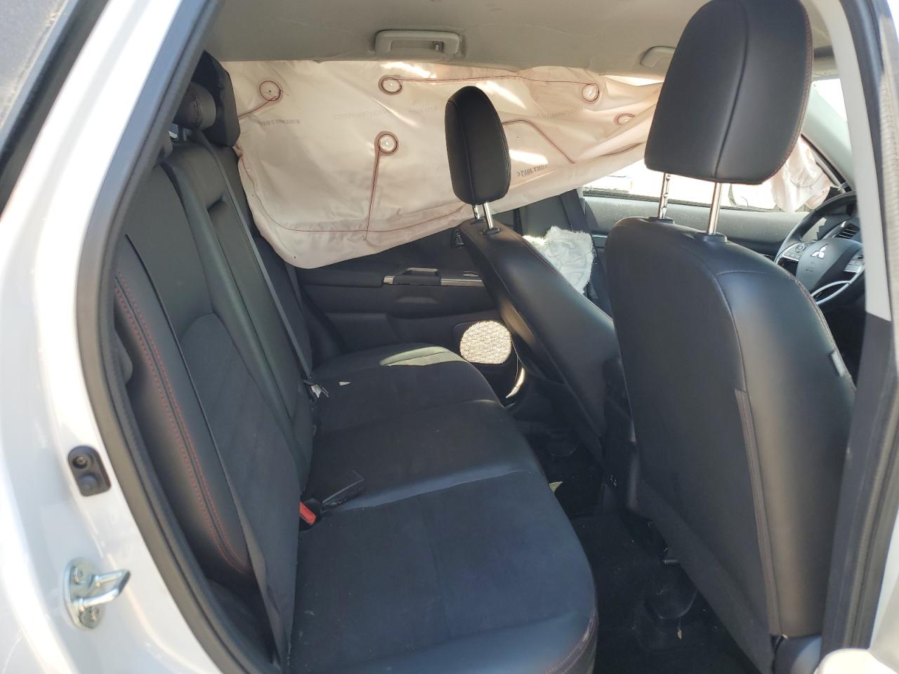 MITSUBISHI OUTLANDER ES