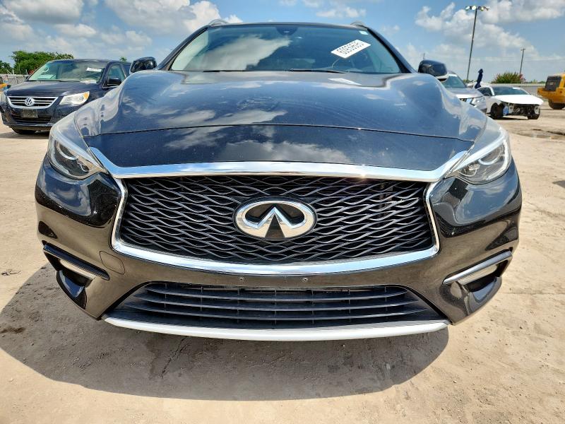2017 INFINITI QX30 BASE SJKCH5CP1HA019543