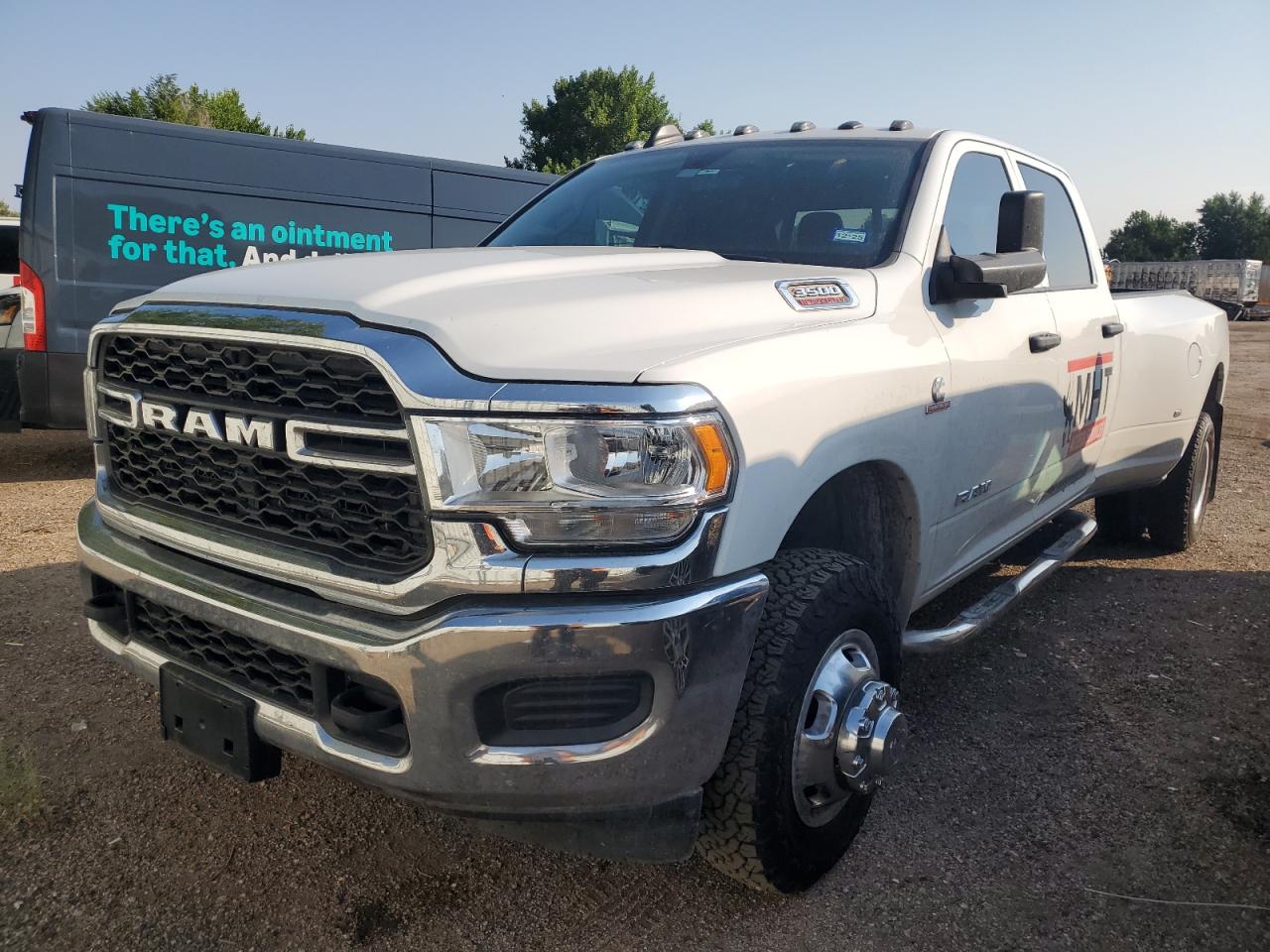 RAM 3500 TRADESMAN