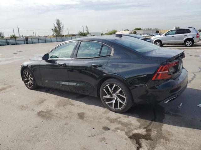2019 VOLVO S60 T5 MOM 7JR102FK2KG011103