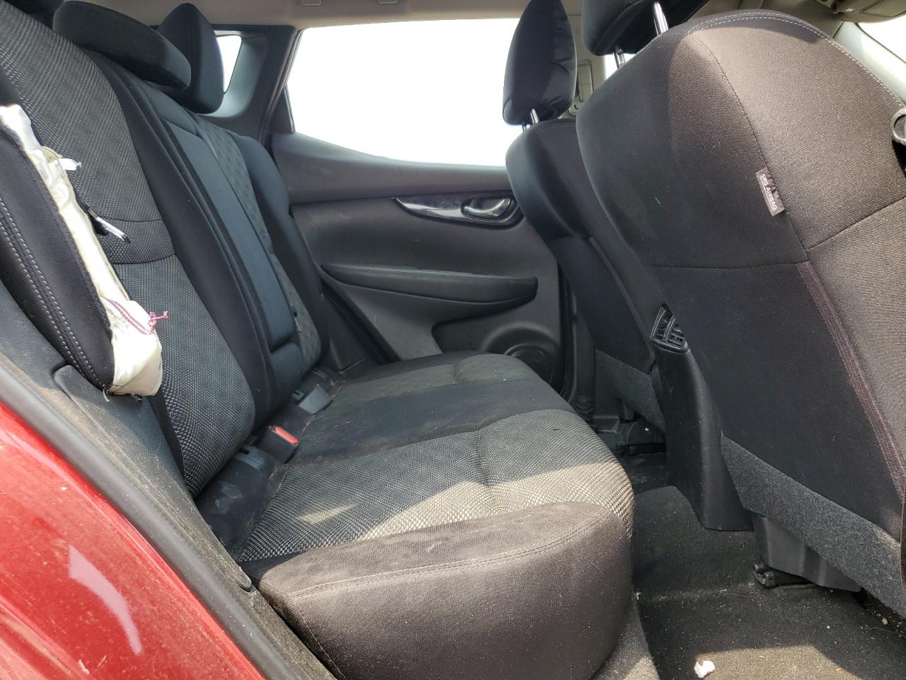 NISSAN ROGUE SPORT S